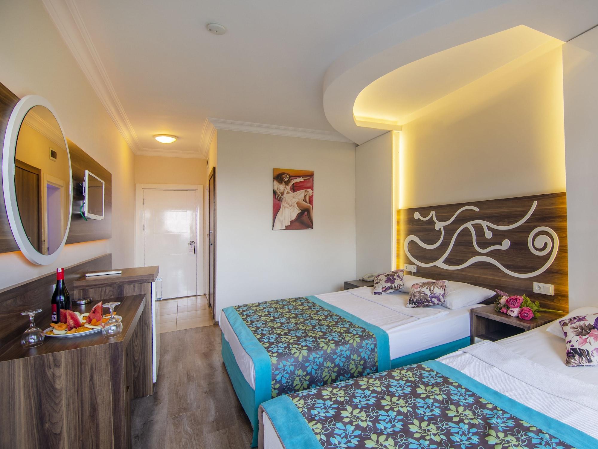 Kleopatra blue hawai hotel Alanya Bagian luar foto