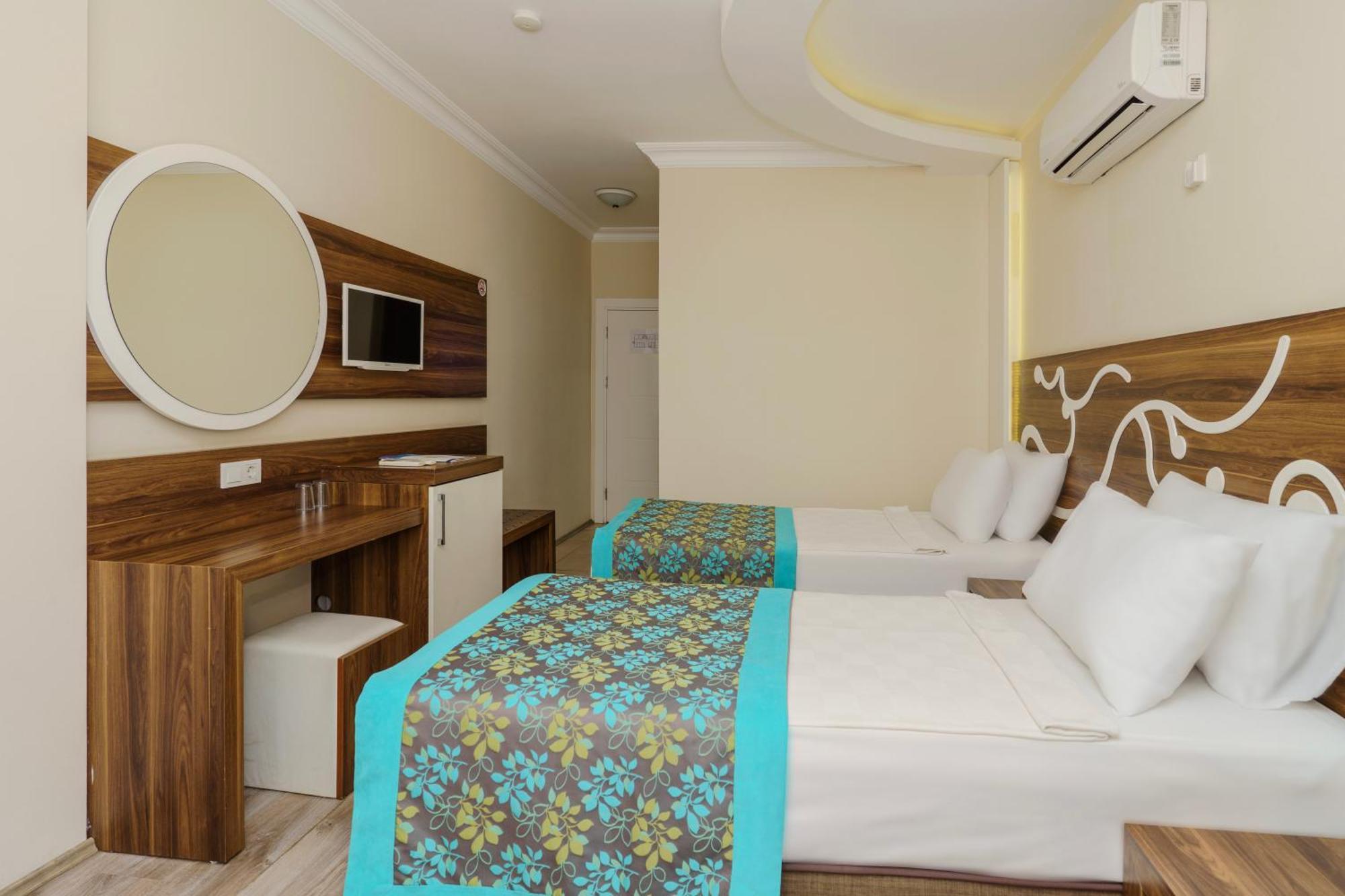 Kleopatra blue hawai hotel Alanya Bagian luar foto