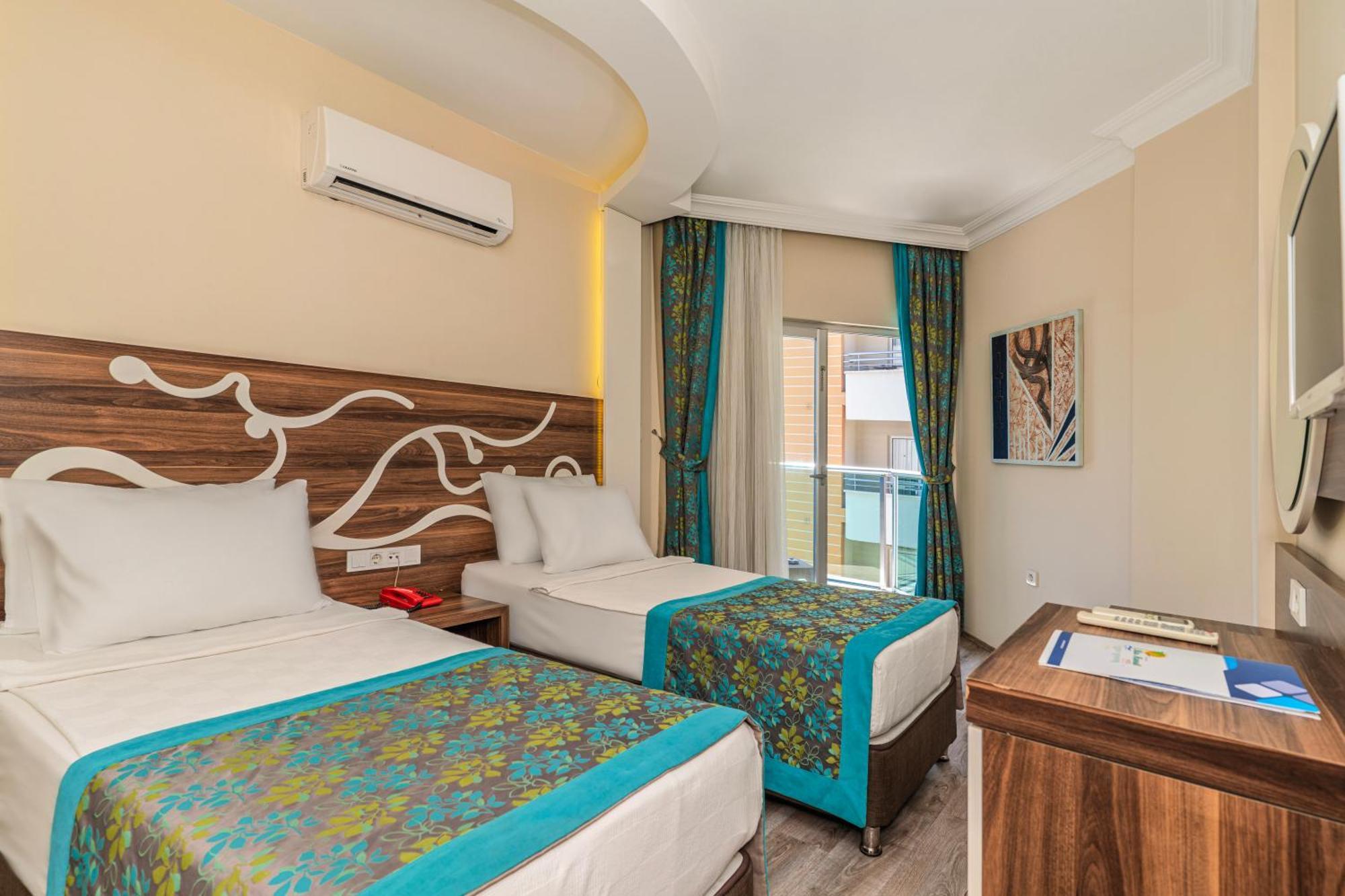 Kleopatra blue hawai hotel Alanya Bagian luar foto
